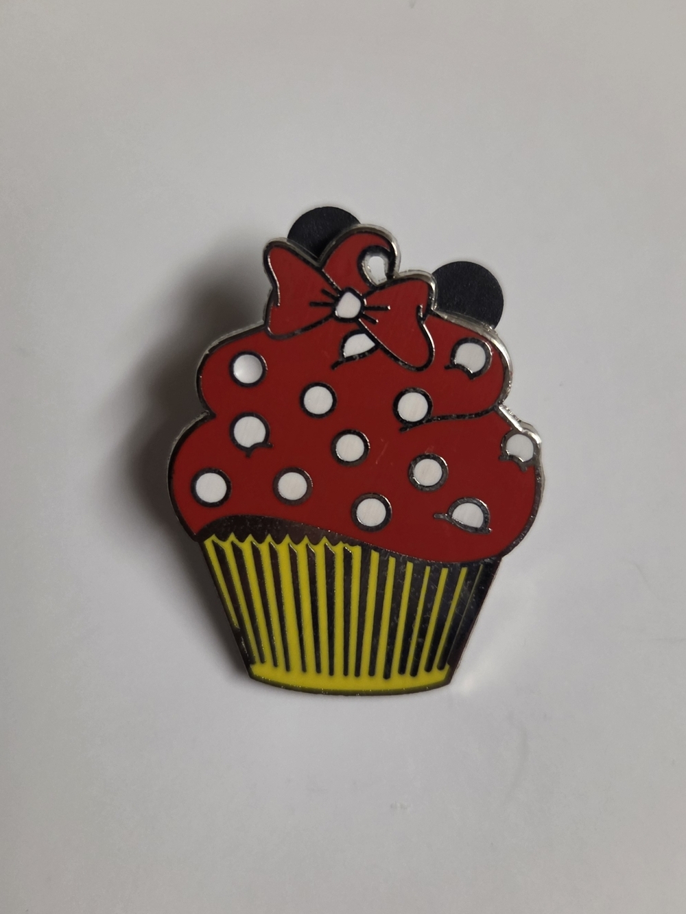 Minnie Mouse Cupcake Disney Pin